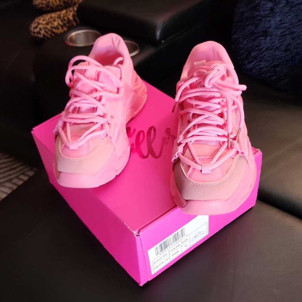 Stylish Pink Women Sneakers